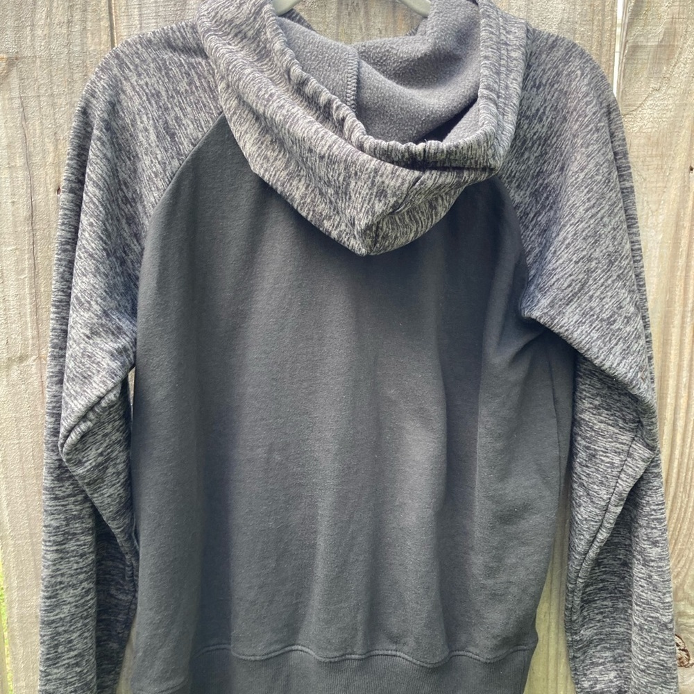 Marvel "The Punisher “hooded swearshirt “ Med.” Dark Gray w/ light Gray … - Picture 4 of 6